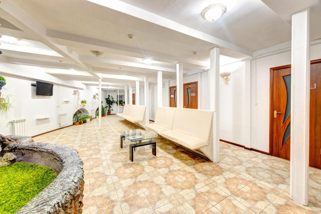 Hotel Zvezda Kyjev Exteriér fotografie